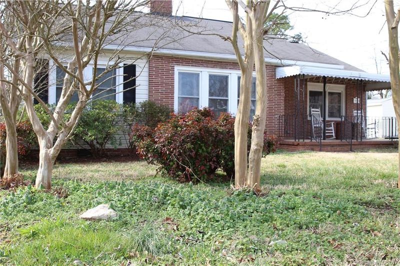 403 Woodlawn Ave, Cramerton, NC 28032