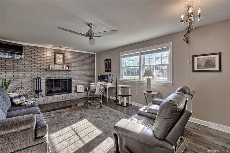 1565 Maplewood Ave, Lancaster, SC 29720
