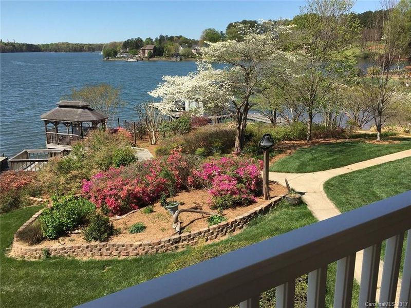 2727 Westview Dr #50&51, Sherrills Ford, NC 28673