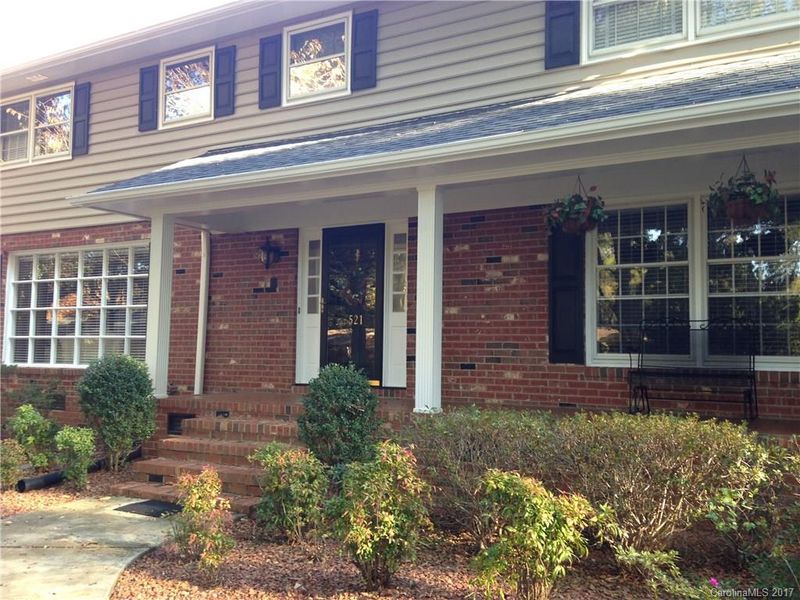 521 Lansdowne Rd, Charlotte, NC 28270