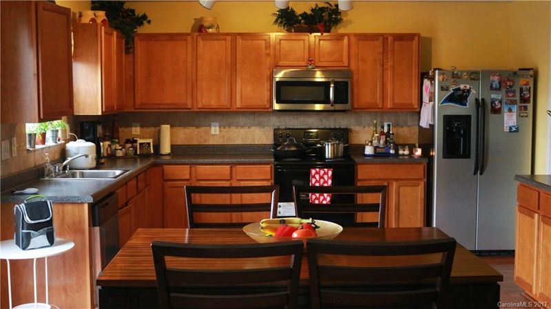 9125 Corey Common Ave, Charlotte, NC 28216