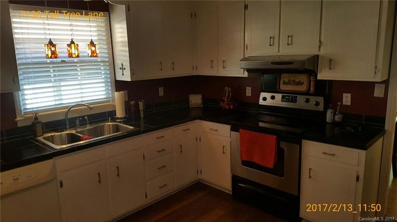 7130 Tall Tree Ln, Charlotte, NC 28214