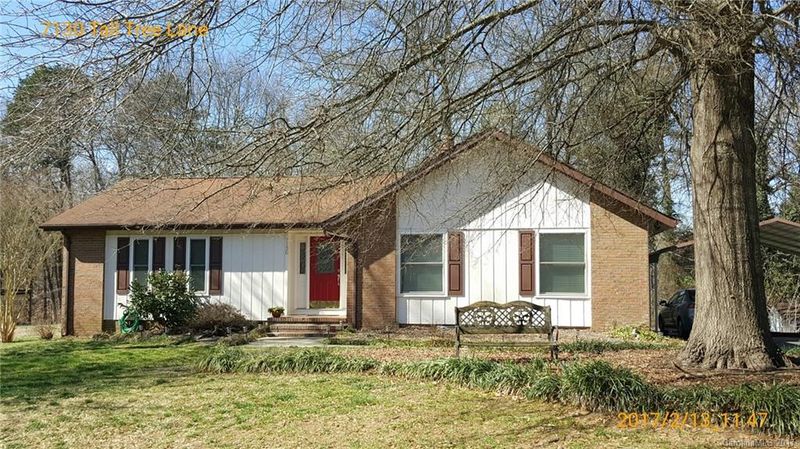 7130 Tall Tree Ln, Charlotte, NC 28214