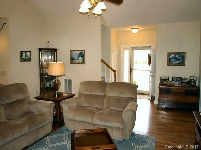 6905 Aspen Ct, Denver, NC 28037
