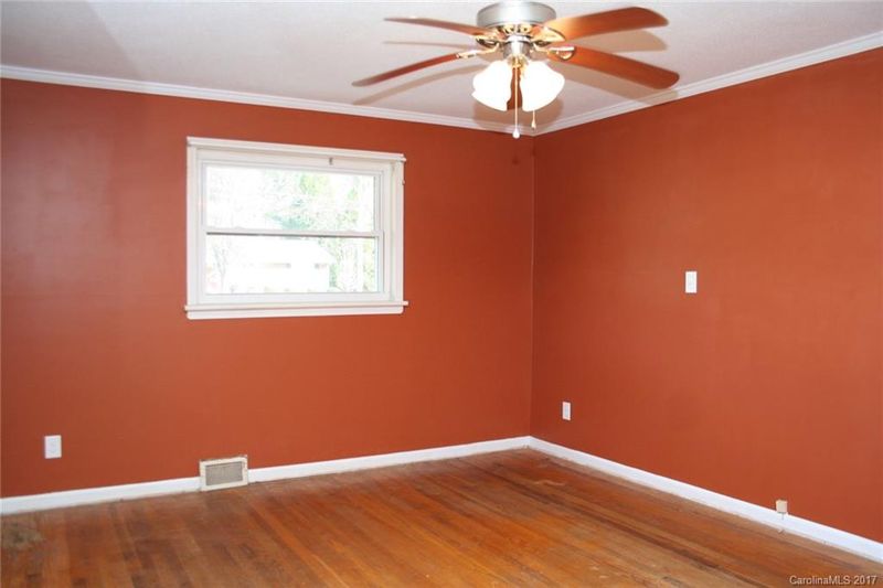 1504 Huntingdon Rd, Kannapolis, NC 28081