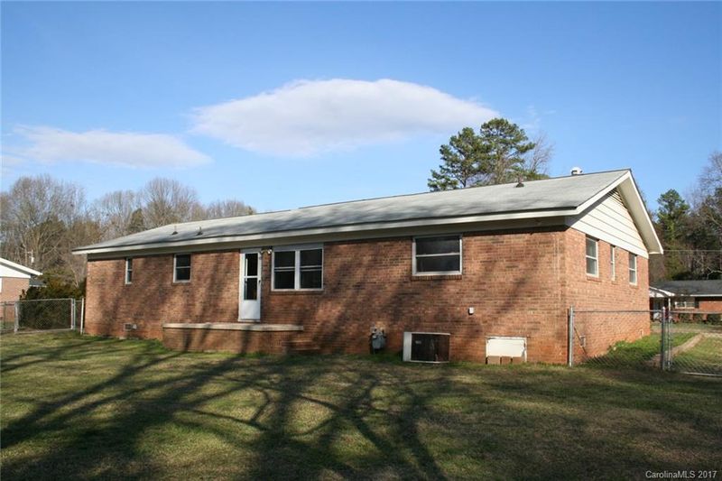 1504 Huntingdon Rd, Kannapolis, NC 28081