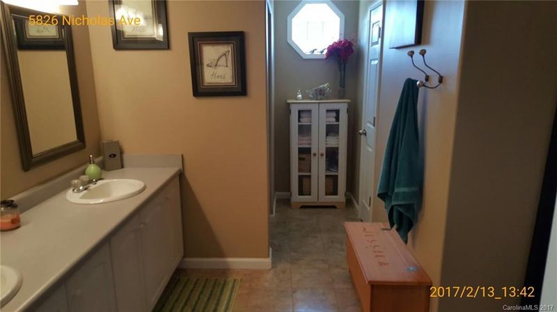 5826 Nicholas Ave, Charlotte, NC 28269