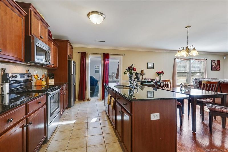 12843 Connemara Ct, Midland, NC 28107