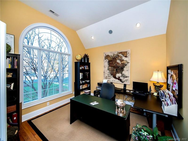 15601 Eagleview Dr, Charlotte, NC 28278