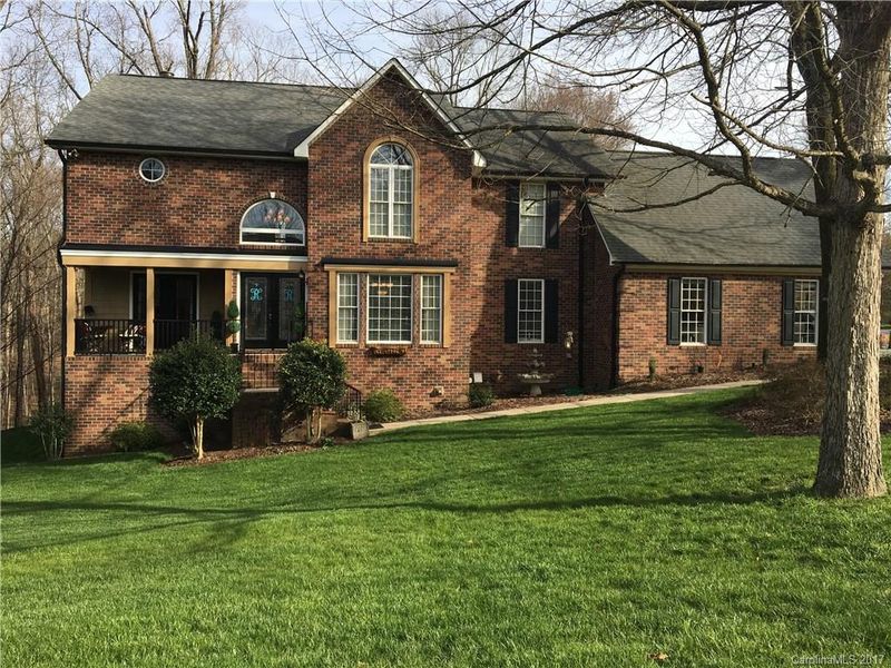 805 Waverly Ct, Concord, NC 28027