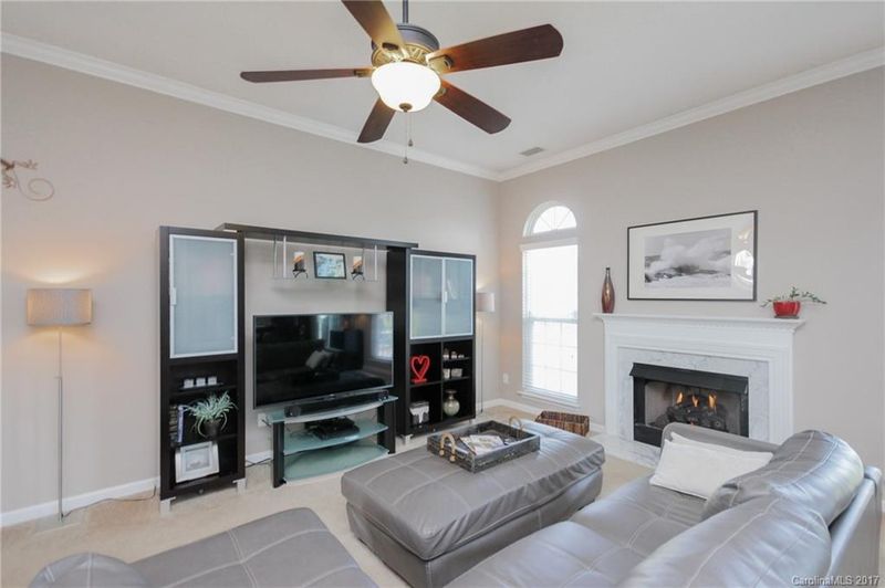 5823 Ivy Walk Ct, Concord, NC 28027