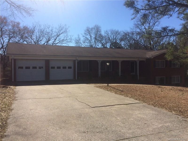 200 Elgin Dr, Concord, NC 28025