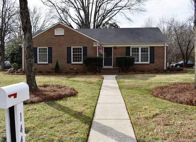 1443 Redcoat Dr, Charlotte, NC 28211