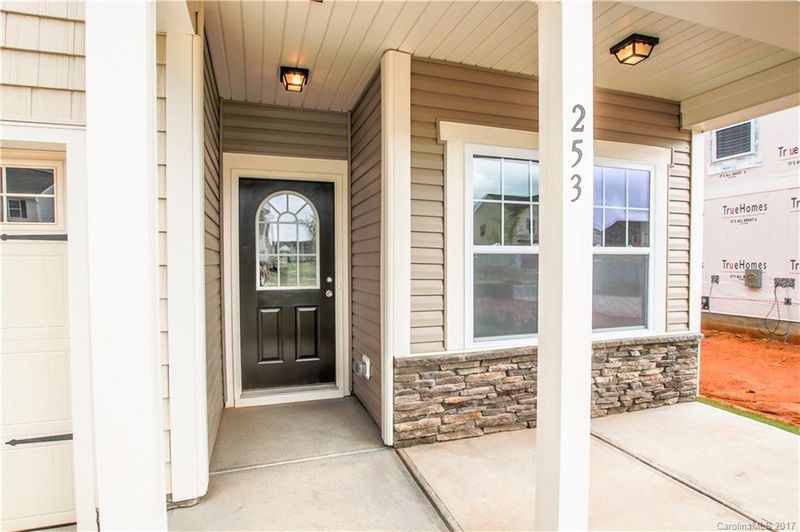 253 Fesperman Cir, Troutman, NC 28166