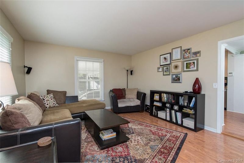 5801 Charing Pl, Charlotte, NC 28211
