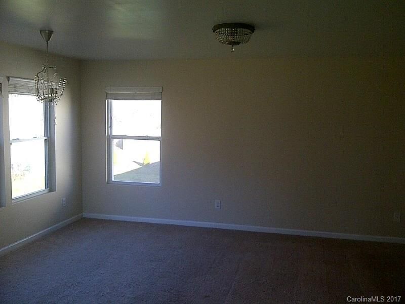 4360 Stone Mountain Dr, Gastonia, NC 28054