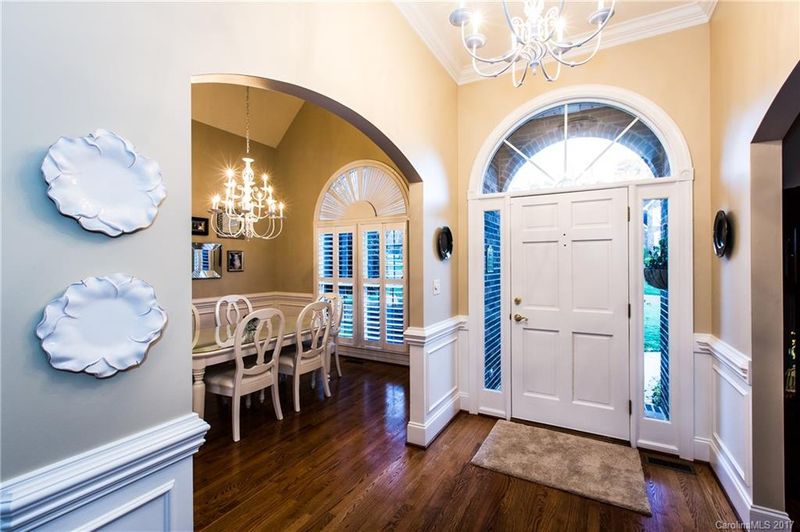 2202 Caernarfon Ln, Matthews, NC 28104