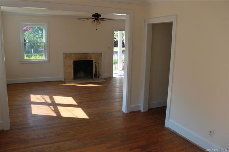 1417 Effingham Rd, Charlotte, NC 28208