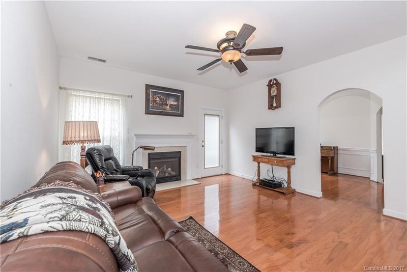560 Meredith Ct, Concord, NC 28025