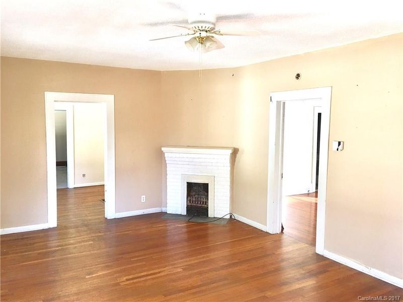 306 N Morris St, Gastonia, NC 28052