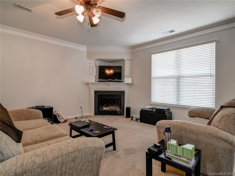 6915 Sequoia Hills Dr, Harrisburg, NC 28075