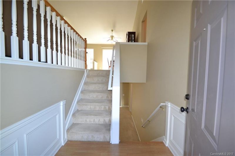 3037 Old Ironside Dr, Charlotte, NC 28213