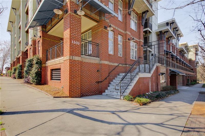 1101 W 1st St #203, Charlotte, NC 28202