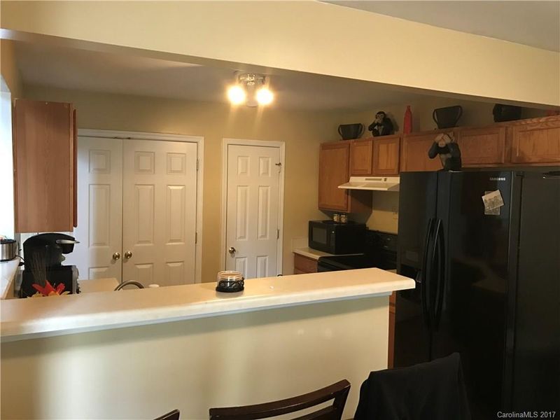 533 Moss Stream Ln, Charlotte, NC 28214