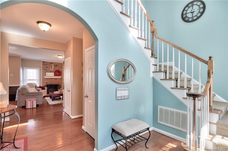 5920 Bookbinders Ln, Charlotte, NC 28270