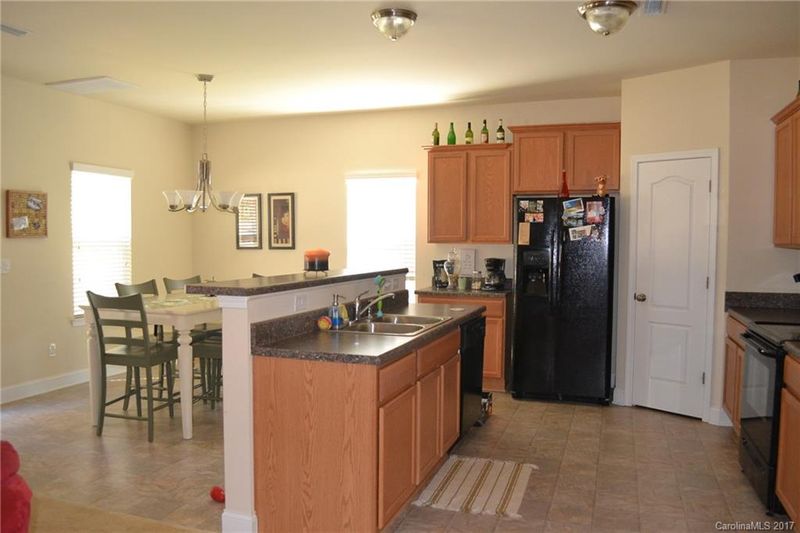 7718 Mccarron Way, Charlotte, NC 28215