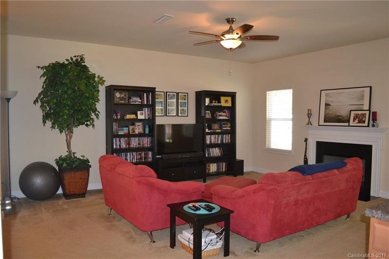 7718 Mccarron Way, Charlotte, NC 28215