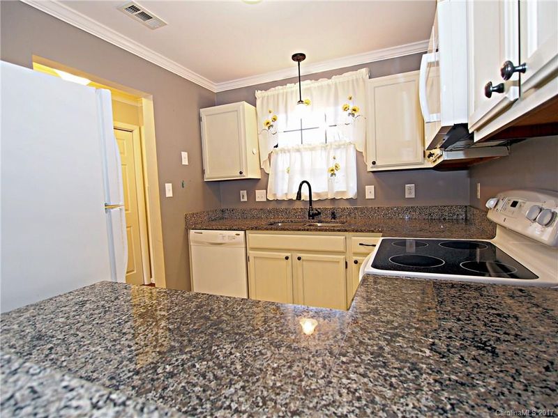 7610 Woods Ln #7, Cornelius, NC 28031