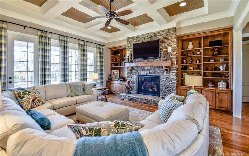 19000 Serenity Point Ln, Cornelius, NC 28031