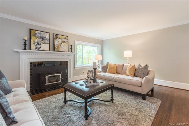 4450 Tangle Dr, Charlotte, NC 28211
