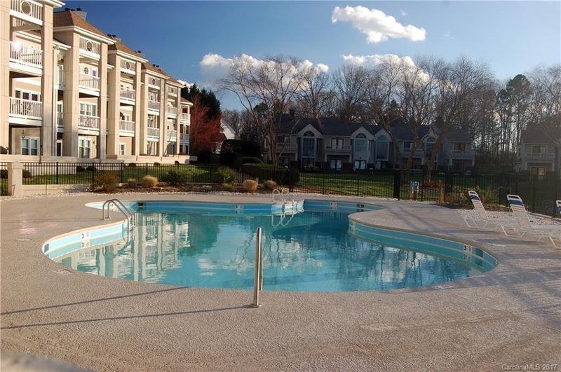 18649 Vineyard Point Ln #2, Cornelius, NC 28031