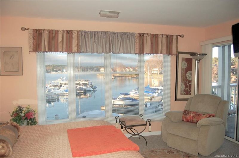 18649 Vineyard Point Ln #2, Cornelius, NC 28031