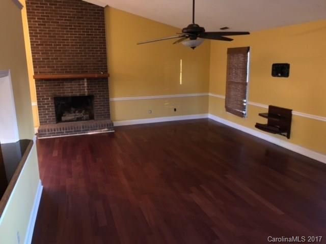 573 Wren Rd, Gastonia, NC 28056