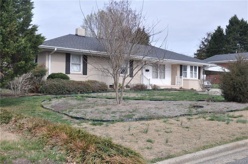 108 Wendover Dr, Lincolnton, NC 28092