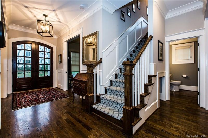 2128 Vernon Dr, Charlotte, NC 28211