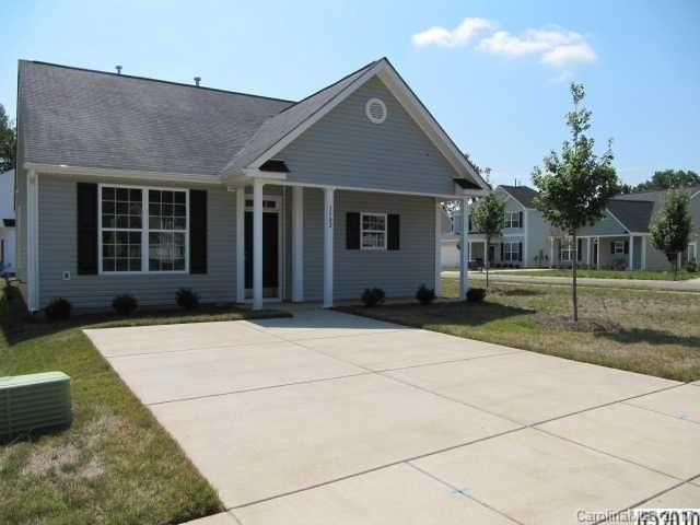3502 Starmount Ave, Charlotte, NC 28269