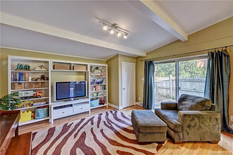 7013 Red Lion Rd, Charlotte, NC 28211