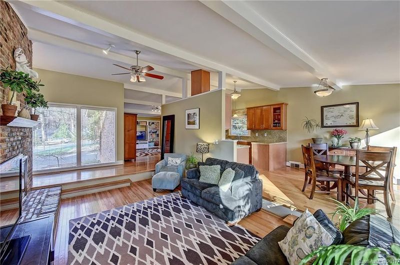 7013 Red Lion Rd, Charlotte, NC 28211