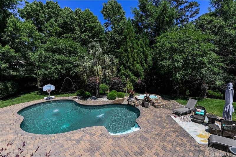 1406 Hawkstone Dr, Waxhaw, NC 28173