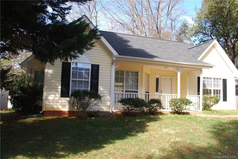 6310 Sunglow Ct, Charlotte, NC 28212
