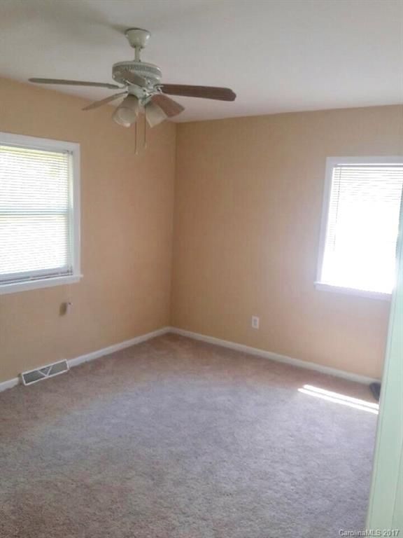9508 Loblolly Ln, Charlotte, NC 28210