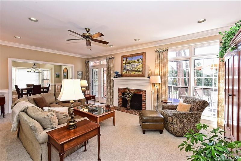 5935 Derry Hill Pl, Charlotte, NC 28277