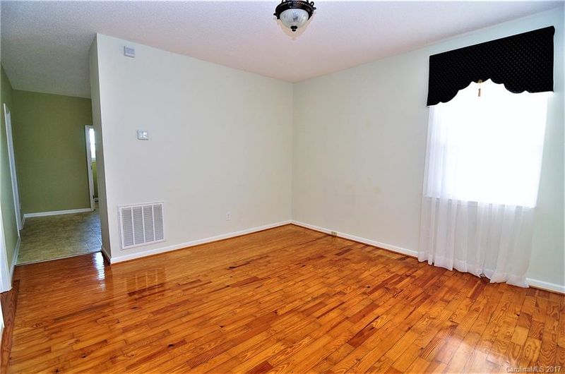 50 Burton St, Belmont, NC 28012