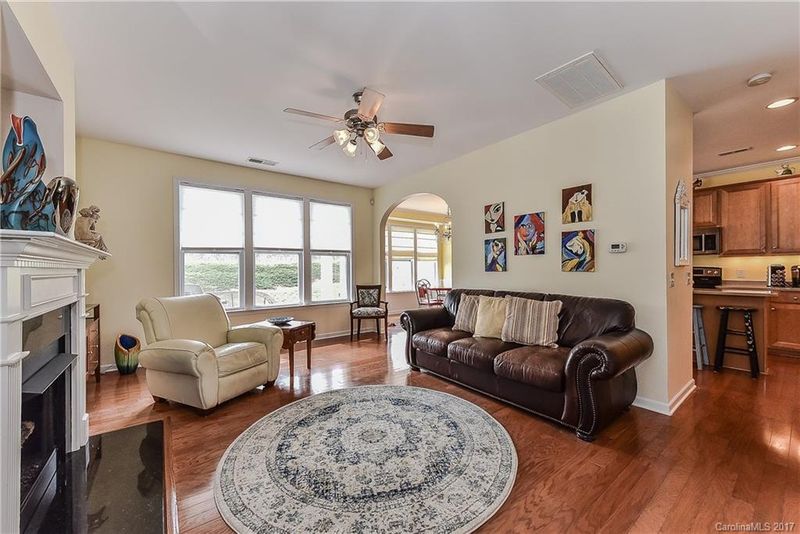 208 Park View Dr #37, Belmont, NC 28012