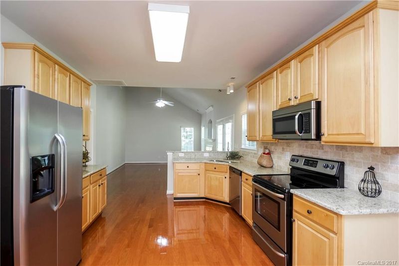 8940 Bryson Bend Dr, Charlotte, NC 28277