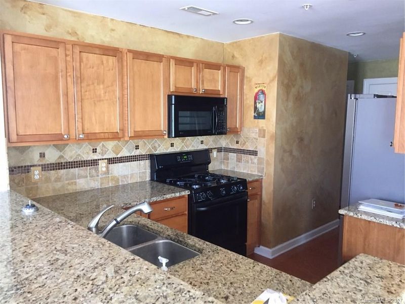 718 Trade St #511, Charlotte, NC 28202